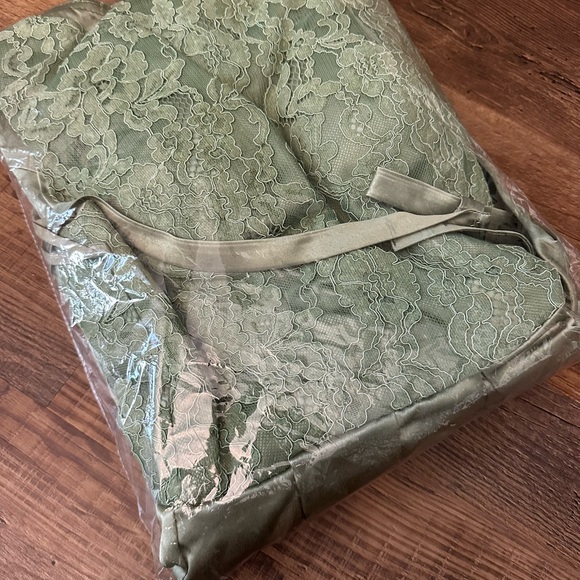 NIP - Formal Jumpsuit - Picture 2 of 5